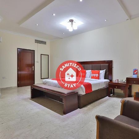 Oyo 366 Waves Hotel Аджман Екстер'єр фото